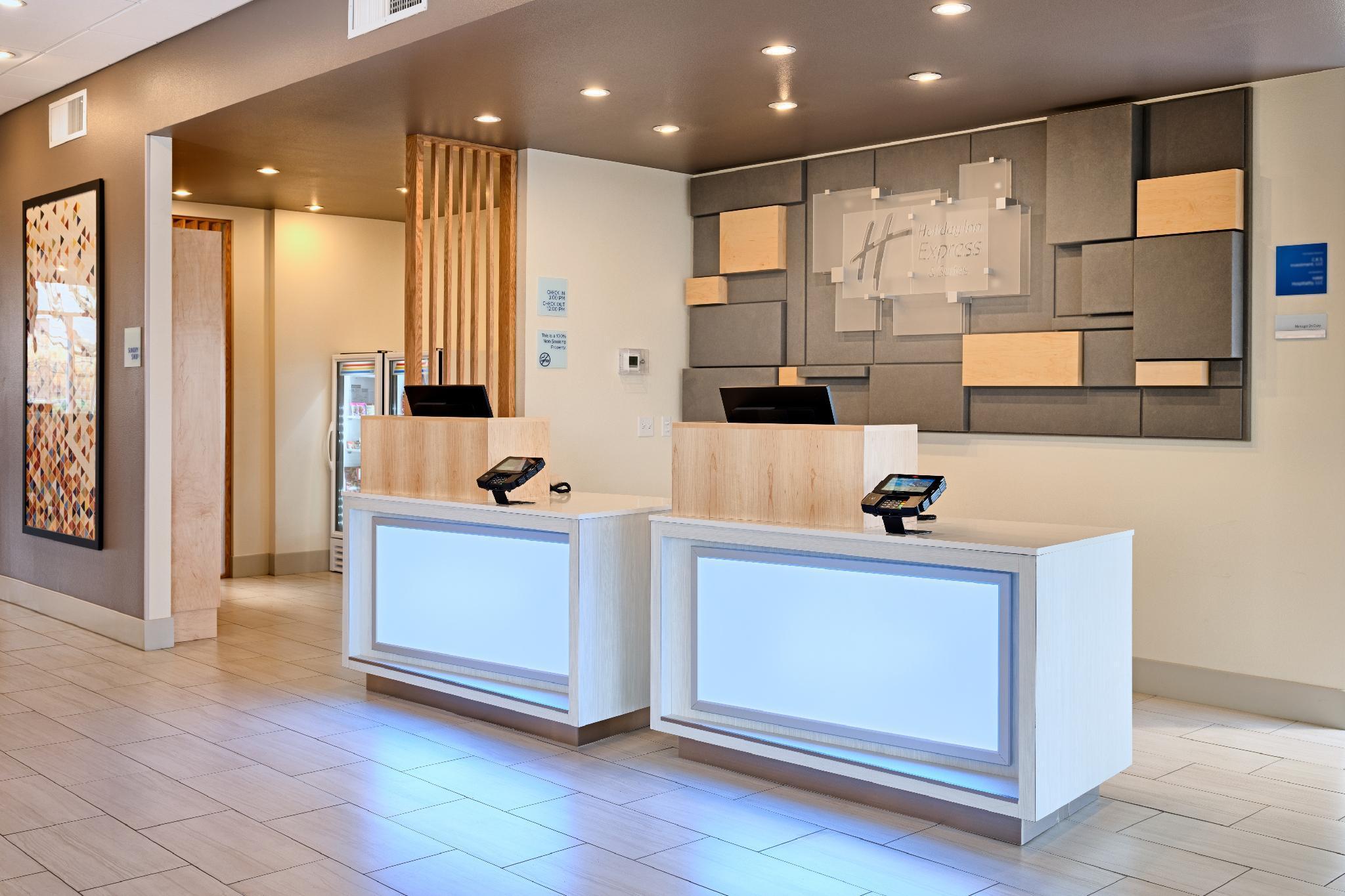 Holiday Inn Express&Suites Salem North - Keizer, an IHG Hotel Exterior foto